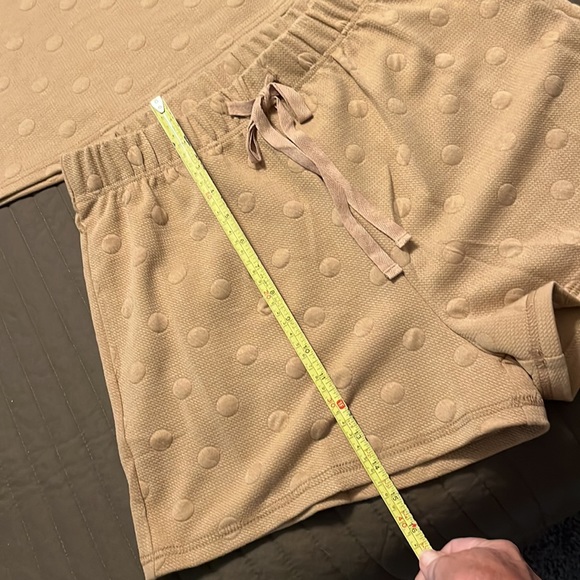 Blu Pepper ladies size Large 2 piece top and shorts Swiss dot pattern - Picture 9 of 9